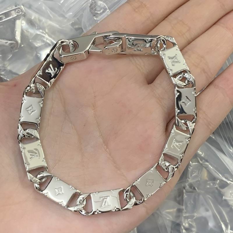 LV Bracelet 03lyr604 (2)